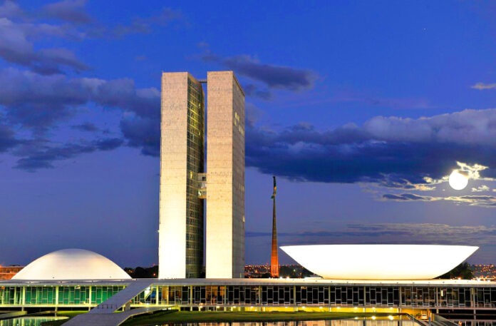 deputados-e-senadores-iniciam-ferias-de-40-dias-e-so-retornam-ao-trabalho-em-fevereiro