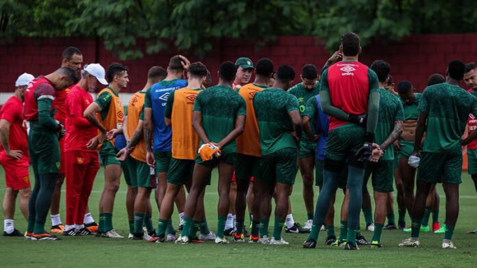 elenco-do-fluminense-ganha-dia-de-folga-neste-domingo-e-viajara-para-o-peru-na-segunda