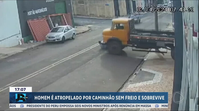 homem-sobrevive-apos-ser-atropelado-por-caminhao-sem-freio-no-interior-de-sp