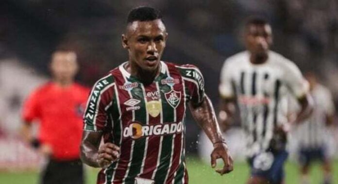 marquinhos-‘fura-fila’-no-fluminense-e-recebe-elogios-de-fernando-diniz