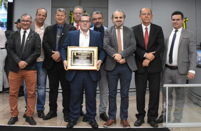 ceo-do-grupo-rtsc-e-homenageado-como-cidadao-honorifico-de-caldas-novas