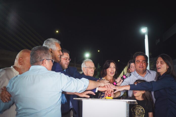 em-anapolis:-caiado-ao-lado-do-prefeito-roberto-naves-participa-da-inauguracao-do-centro-administrativo-adhemar-santillo